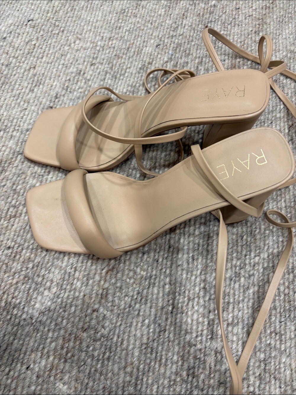 Raye Edin Heel - Picture 4 of 6